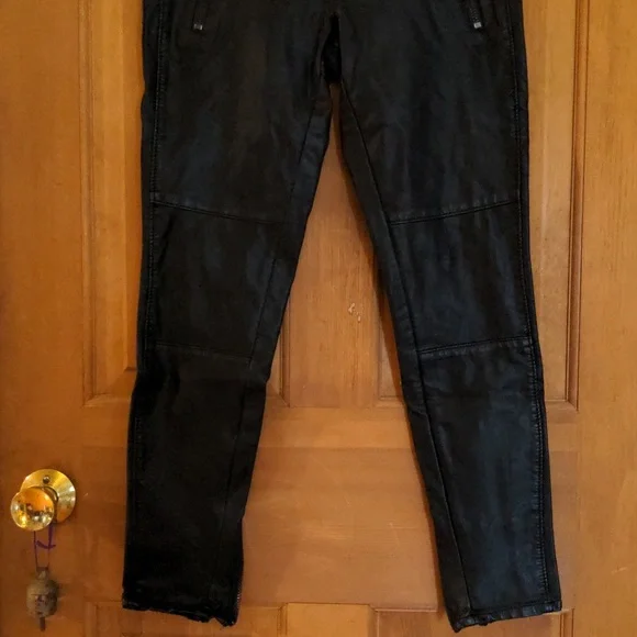 BlankNyc Faux Leather Skinny Pants Ankle Zip Black Size 27 Mid to Low Rise - Picture 3 of 10